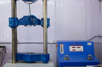 Universal Testing Machine